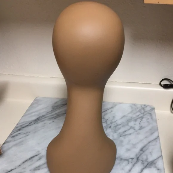 Motown Tress Mannequin Head - Picture 5 of 12